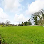 2 Bed In Oc-g0096